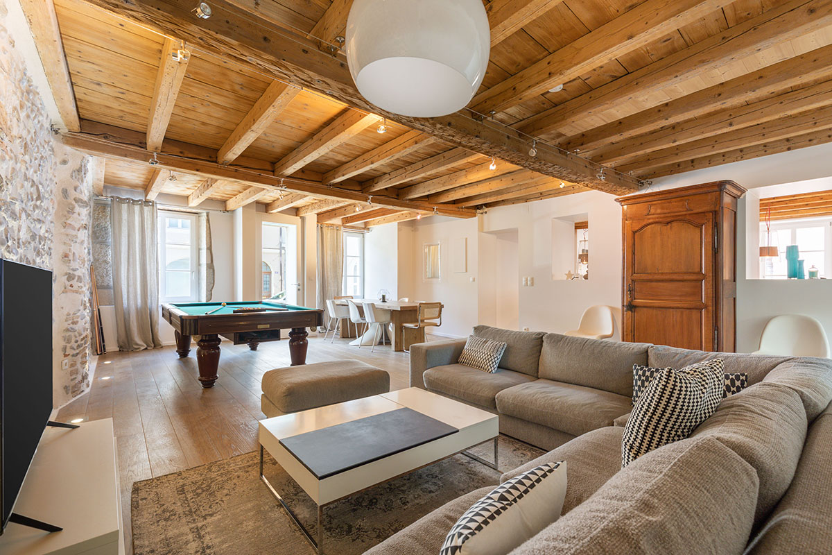 Villa Voltaire Interior